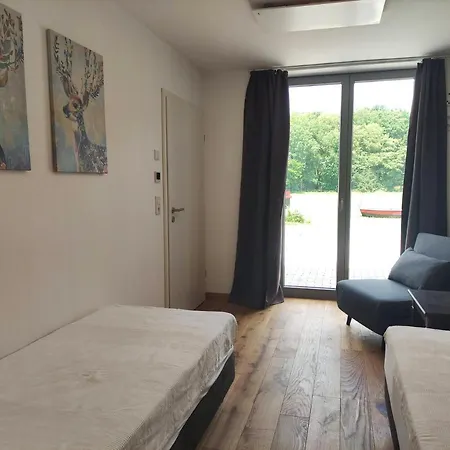 Erdhaus West - Bartel * Wiesentheid