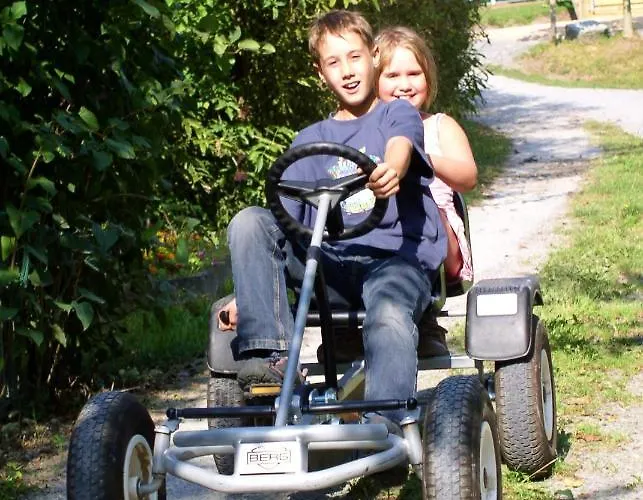 Erdhaus West - Bartel 아파트 비젠티드