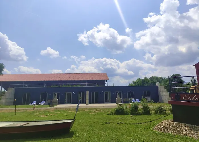 Erdhaus West - Bartel